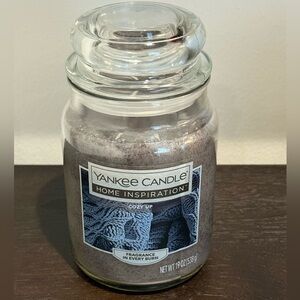 Yankee Candle Home Inspiration “Cozy Up”, Gray Jar. 19 oz.
